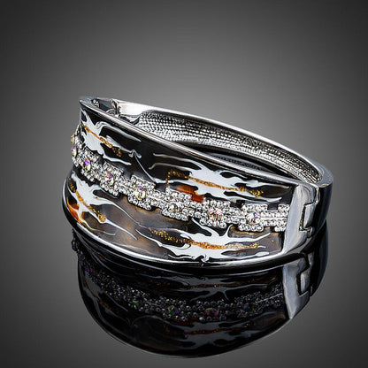 Artistic Windstorm Bangle - KHAISTA Fashion Jewellery