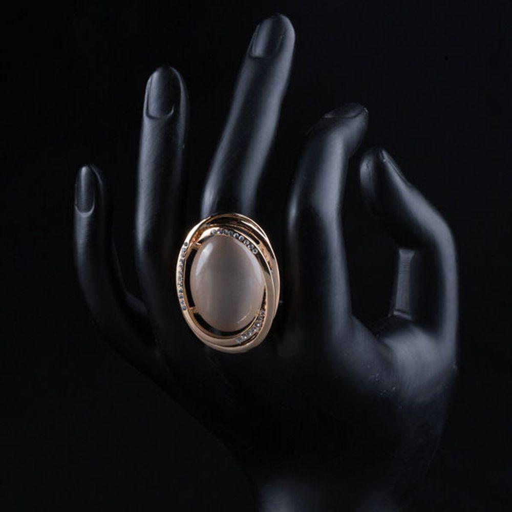 Lightweight Egg Shaped Crystal Ring - KHAISTA Fashion Jewellery