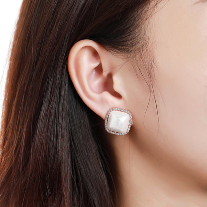 Pearl Geometric Stud Earrings -KPE0353 - KHAISTA Fashion Jewellery